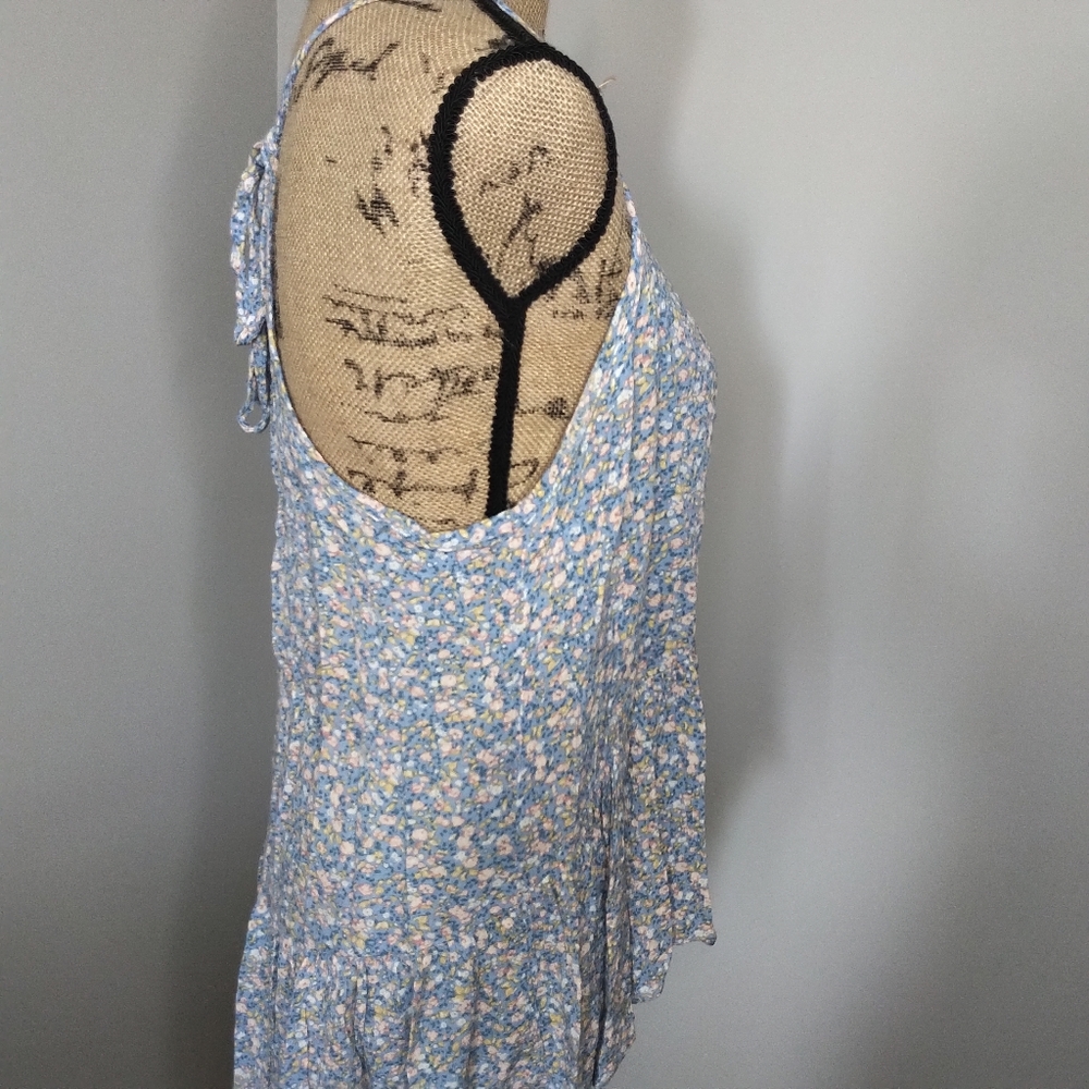5/$25 Blue Floral Tank Small - Picture 4 of 6